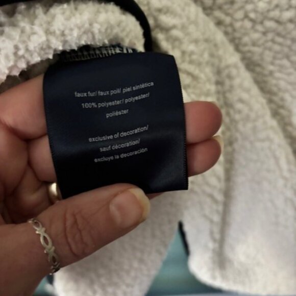 Tommy Hilfiger XL White Sherpa Fleece Pullover Athleisure Warm Preppy Sport Logo - Picture 9 of 10